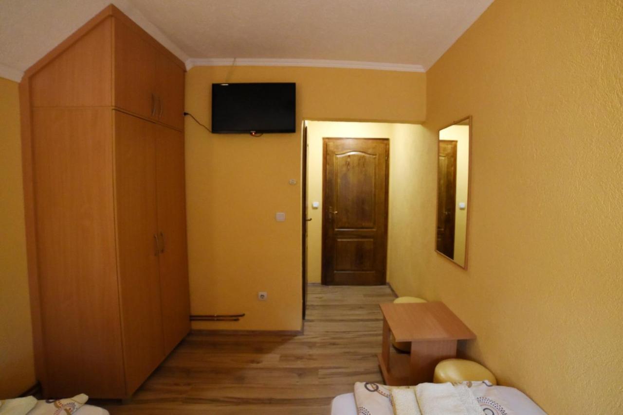 Hotel Etno Kuca Sa Konacistem Gocko à Vrnjačka Banja Extérieur photo