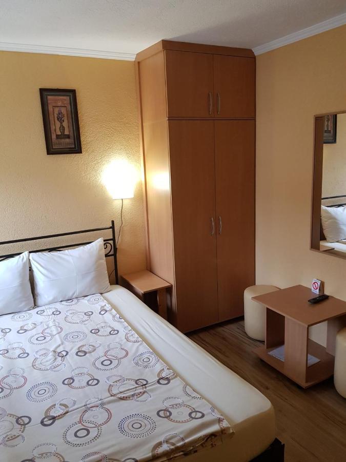 Hotel Etno Kuca Sa Konacistem Gocko à Vrnjačka Banja Extérieur photo