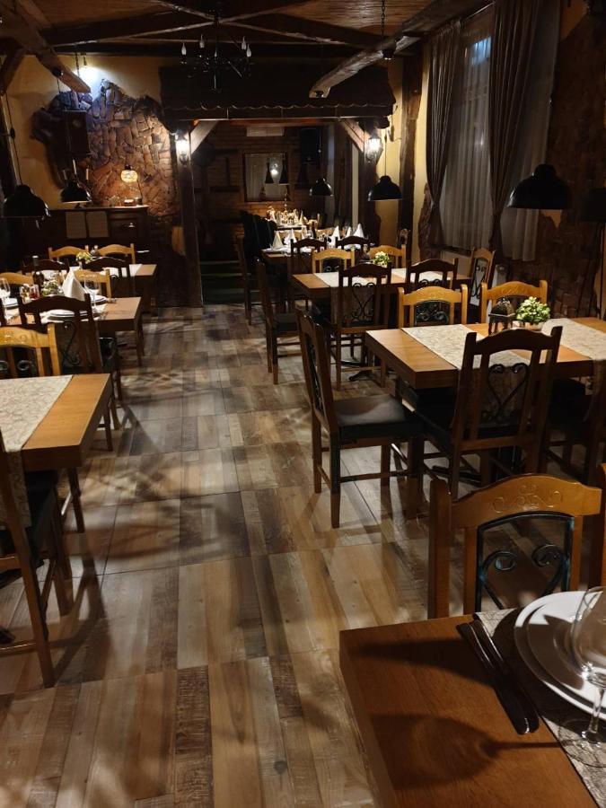 Hotel Etno Kuca Sa Konacistem Gocko à Vrnjačka Banja Extérieur photo